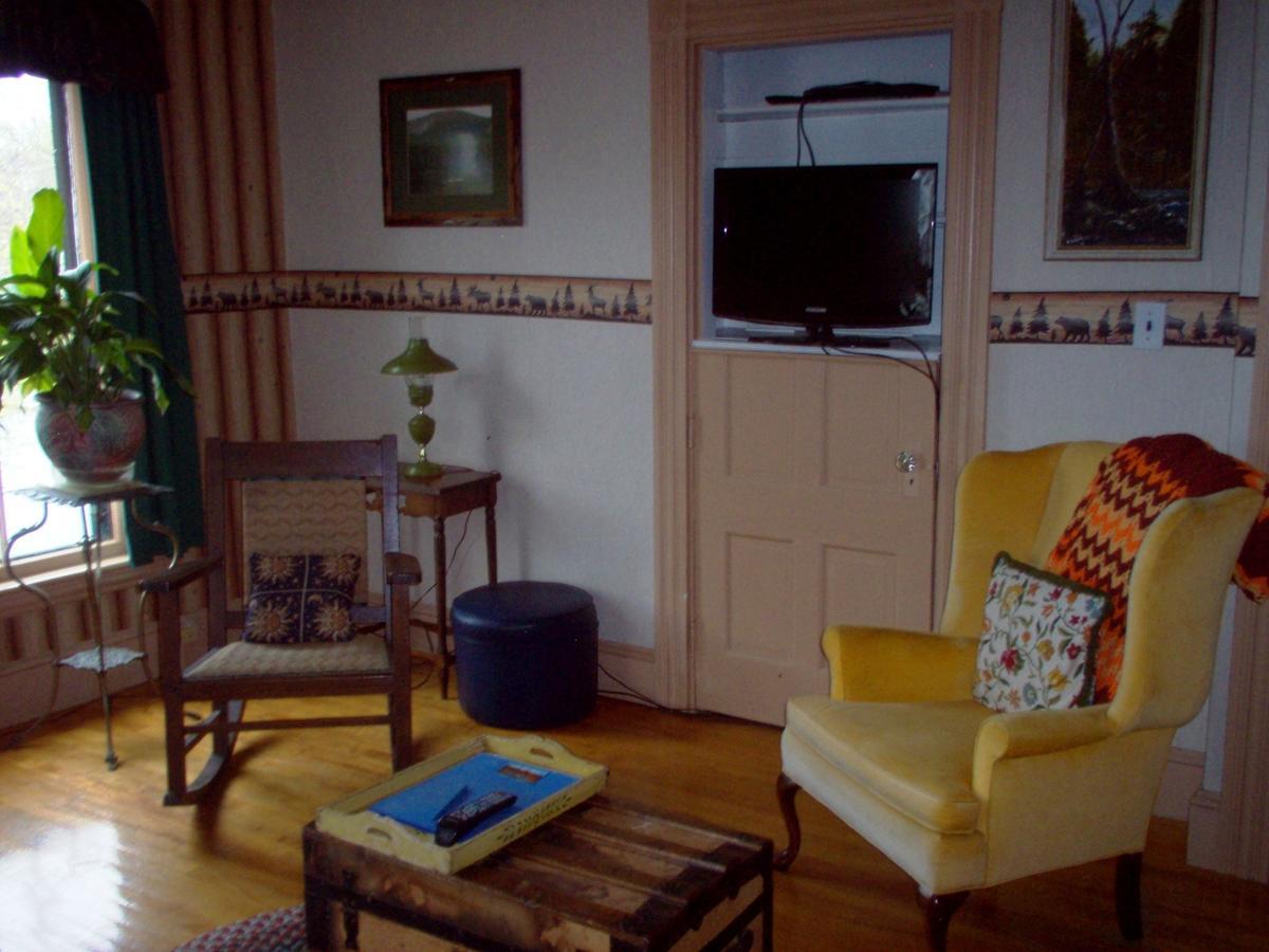 Parks Edge Inn Millinocket Екстер'єр фото